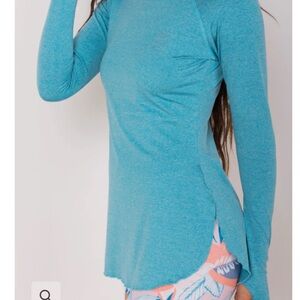 NWT REEL SKIPPER Flowy Performance Top Small